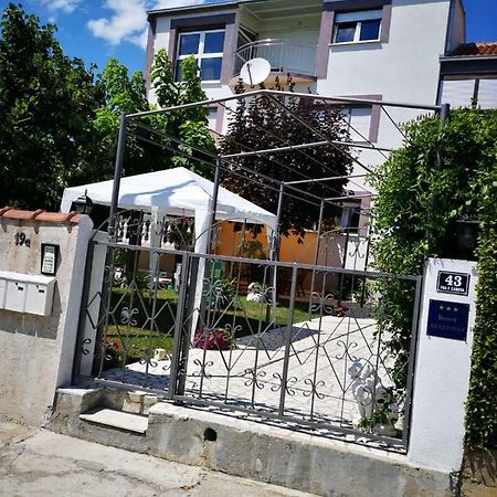 Apartmani Luis Kastela Bagian luar foto