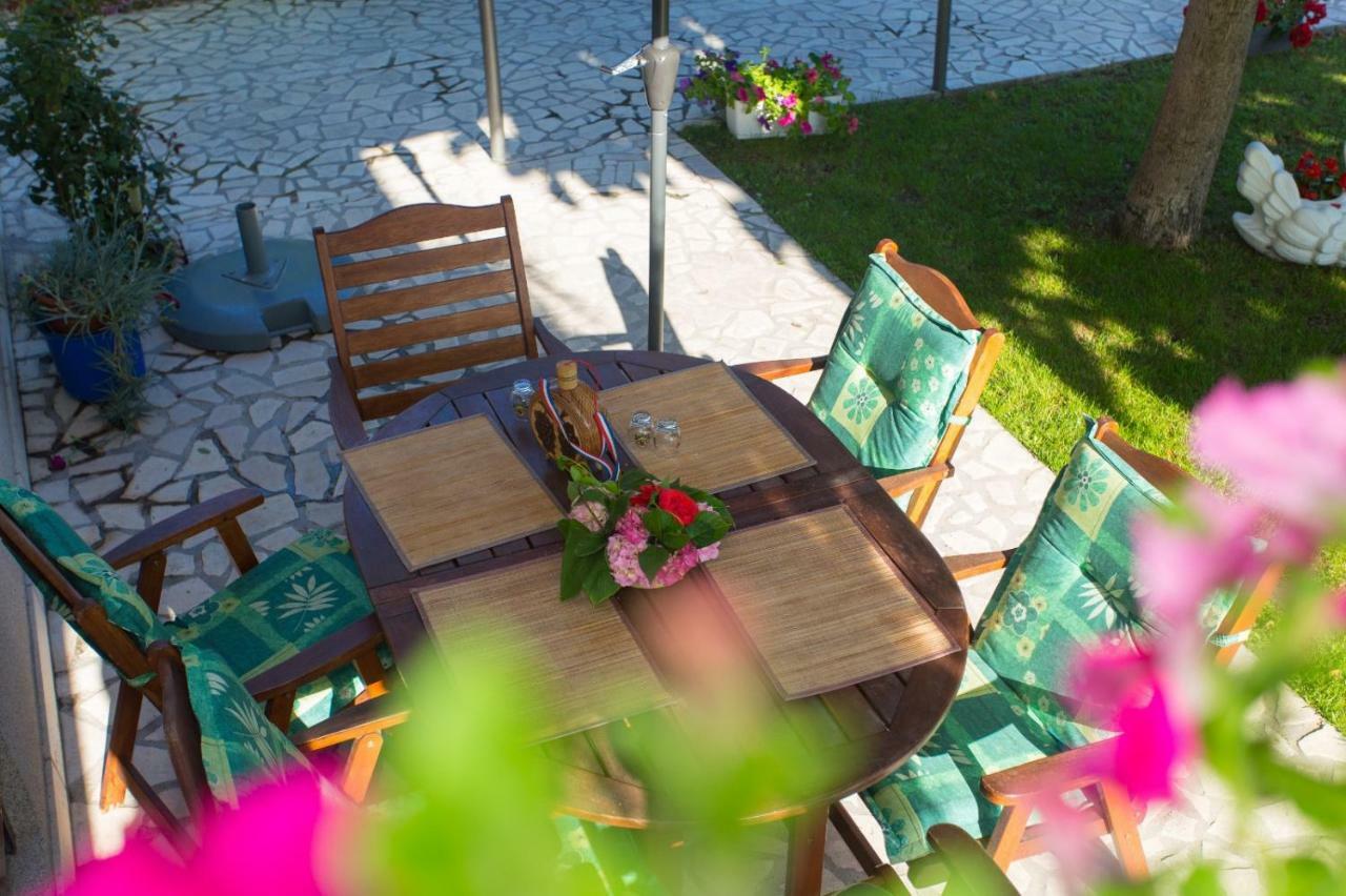 Apartmani Luis Kastela Bagian luar foto