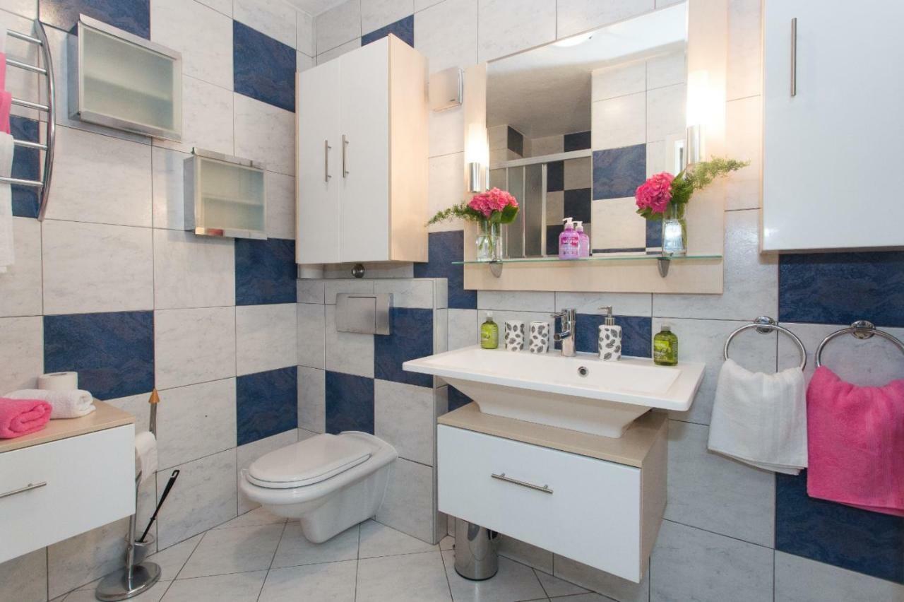 Apartmani Luis Kastela Bagian luar foto