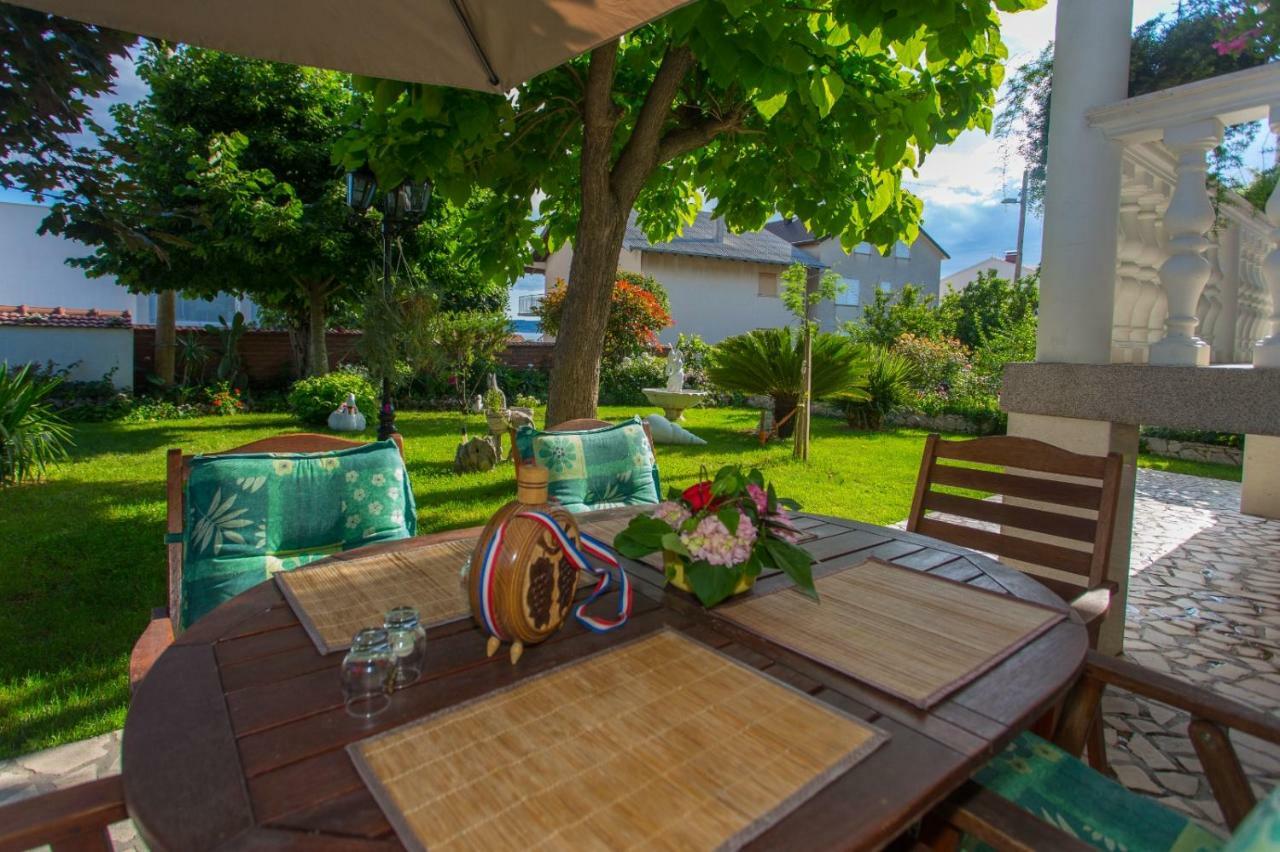 Apartmani Luis Kastela Bagian luar foto