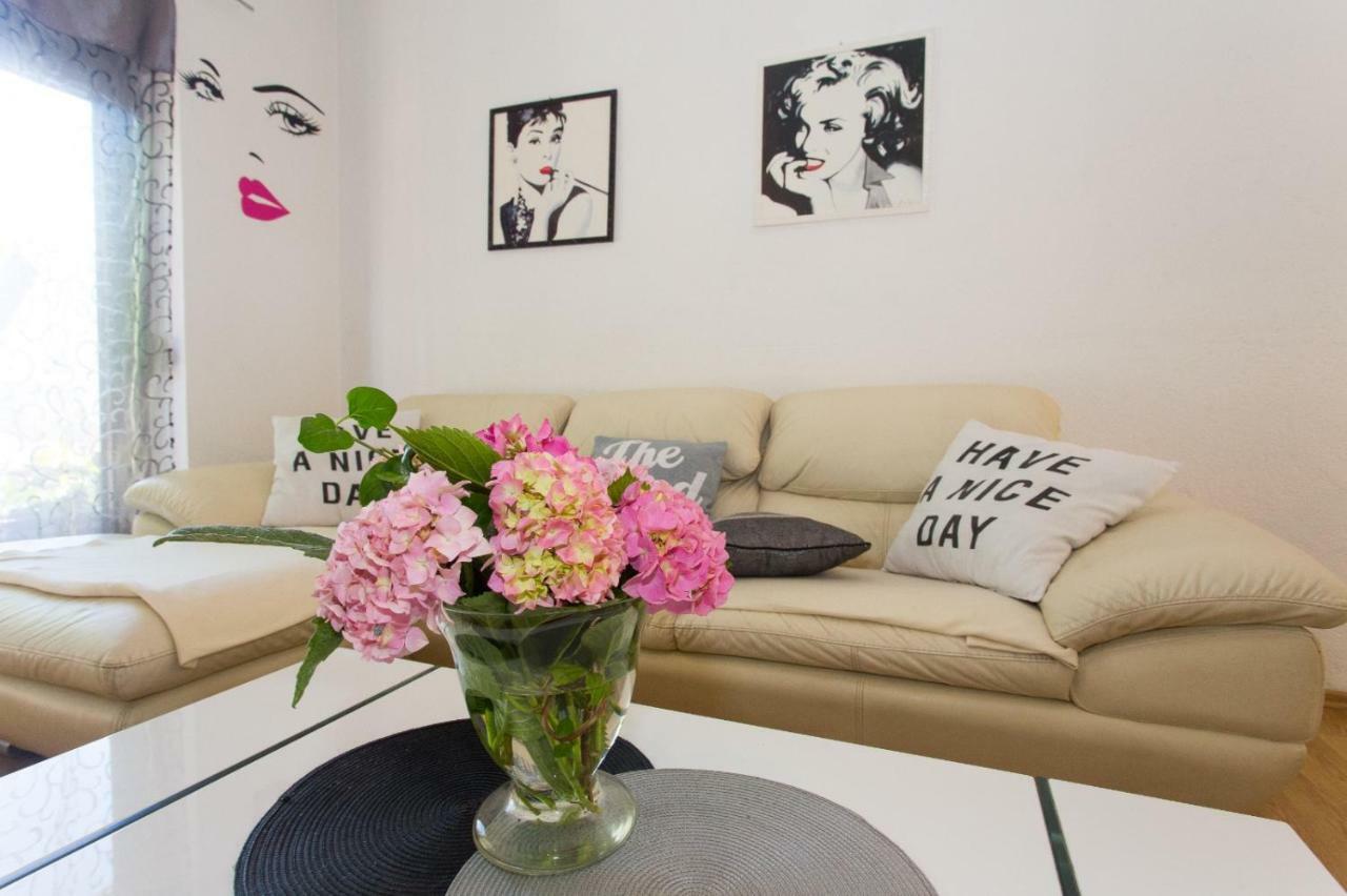 Apartmani Luis Kastela Bagian luar foto