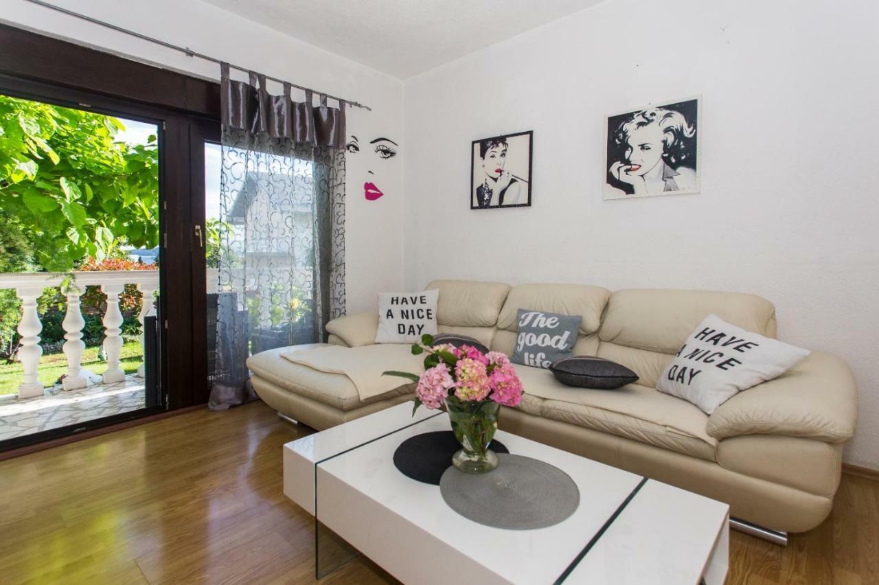 Apartmani Luis Kastela Bagian luar foto